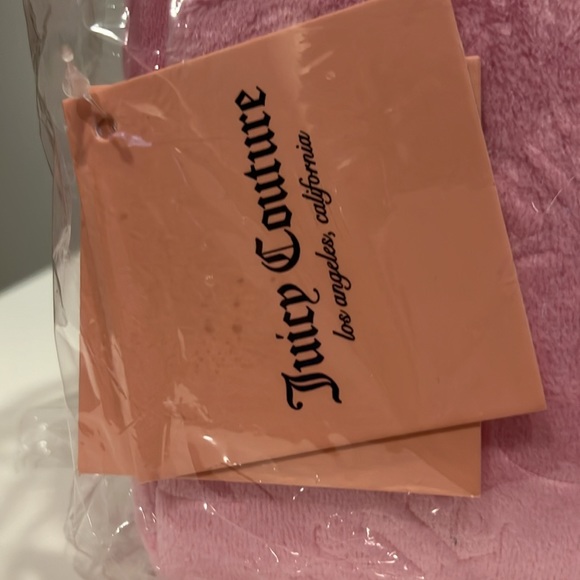 Juicy Couture Travel Cosmetic Bag NWT 9” x 7” - Picture 3 of 7